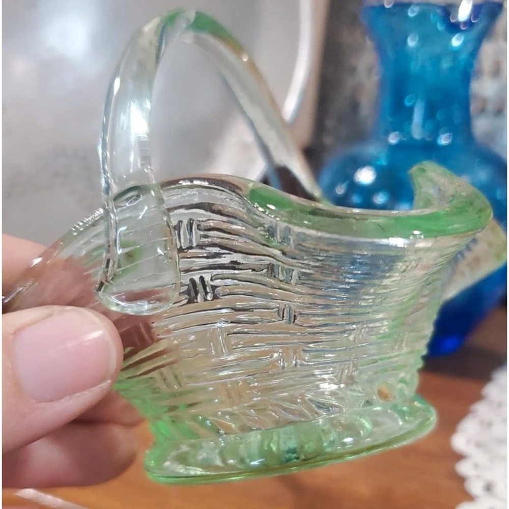 Vintage Green Glass Miniature Basketweave Trinket Dish Ruffled Starburst Base